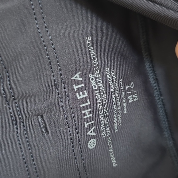 Athleta Ultimate  Stash Crop Black Women's Leggings - Picture 3 of 3